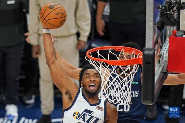 多特爆冷不敌倒数第二 沙欣若下课继任者是滕哈赫